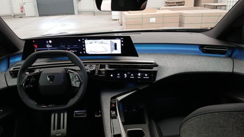 Photo 7 de l'offre de PEUGEOT 3008 Hybrid 136 e-DCS6 GT à 34898€ chez Carlyss automobiles Vitré