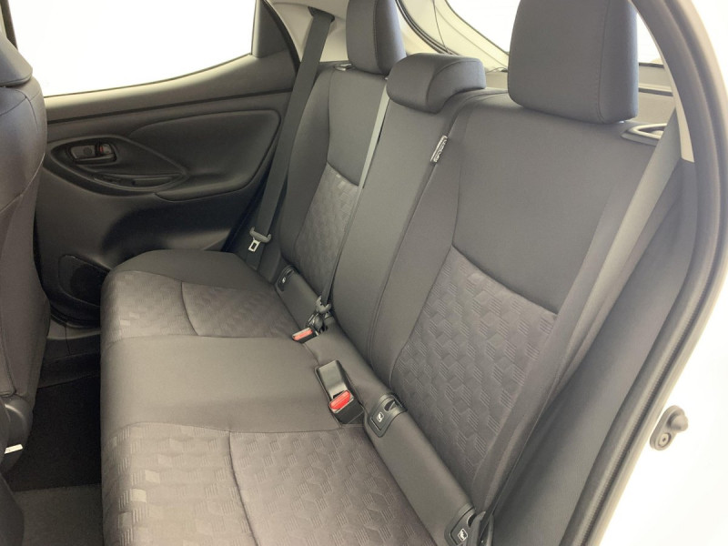Photo 17 de l'offre de TOYOTA YARIS HYBRIDE 116h Dynamic à 20998€ chez Carlyss automobiles Vitré