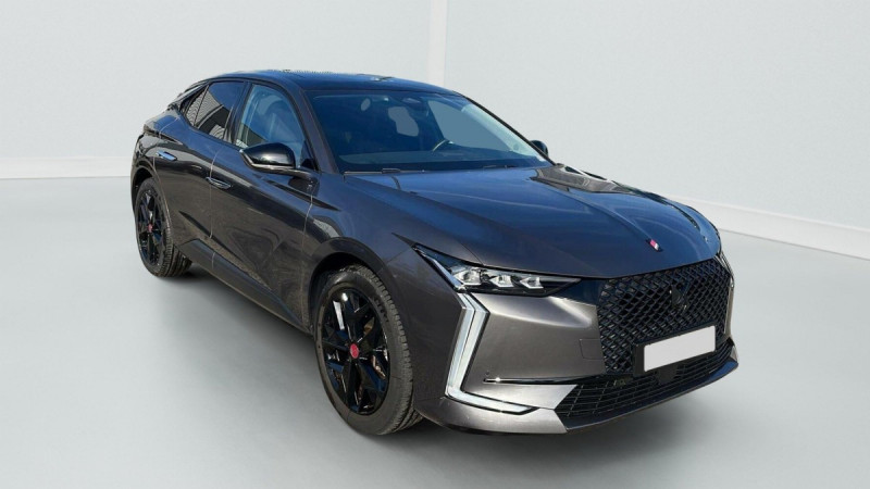 Photo 1 de l'offre de DS DS4 PureTech 130 EAT8 Performance Line+ à 22315€ chez Carlyss automobiles Vitré