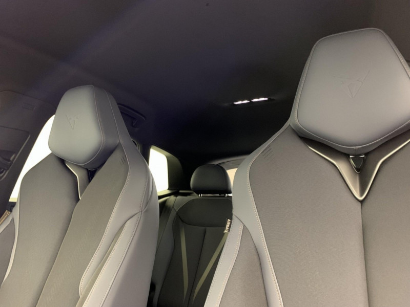 Photo 23 de l'offre de Cupra Terramar 1.5 eHybrid 204 ch DSG6 V à 40998€ chez Carlyss automobiles Vitré