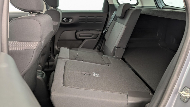 Photo 12 de l'offre de CITROEN C3 Aircross PureTech 110 S&S BVM6 Shine Pack à 15998€ chez Carlyss automobiles Vitré