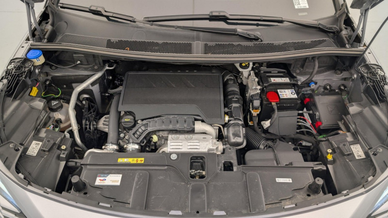 Photo 21 de l'offre de PEUGEOT 5008 PureTech 130ch S&S BVM6 Allure Pack à 24879€ chez Carlyss automobiles Vitré