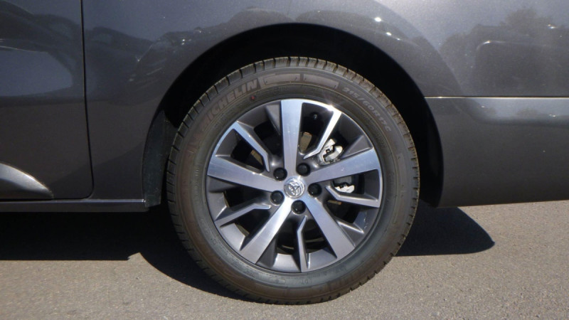 Photo 6 de l'offre de TOYOTA PROACE VERSO Proace Verso Long 2.0L 180 D-4D BVA8 Lounge à 43998€ chez Carlyss automobiles Vitré