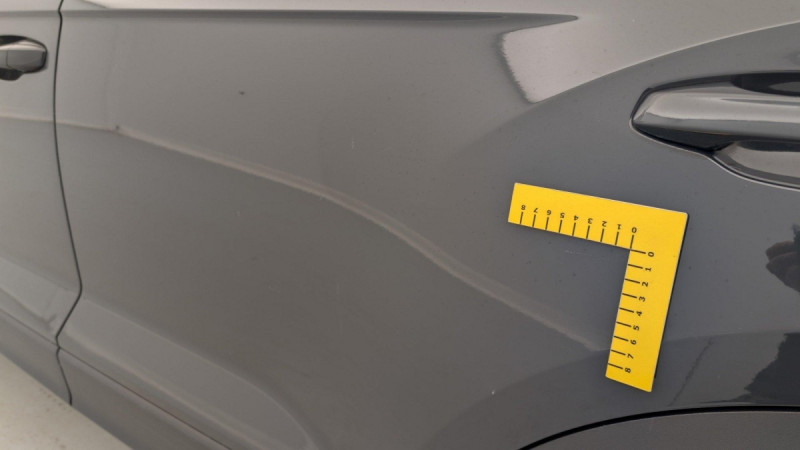 Photo 32 de l'offre de VOLKSWAGEN T-roc 1.0 TSI 115 START/STOP BVM6 LOUNGE BUSINESS à 19883€ chez Carlyss automobiles Vitré