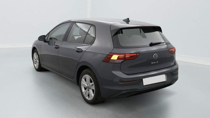 Photo 2 de l'offre de VOLKSWAGEN GOLF Golf 1.0 eTSI OPF 110 DSG7 Life à 26608€ chez Carlyss automobiles Vitré