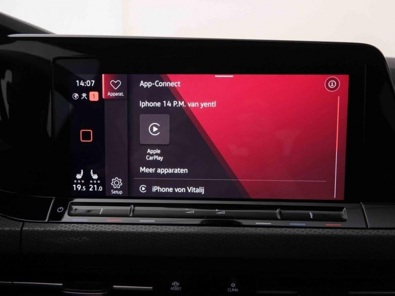 Photo 16 de l'offre de Volkswagen Golf GTi 2.0 TSi 245 DSG Black Style à 31114€ chez Carlyss automobiles Vitré