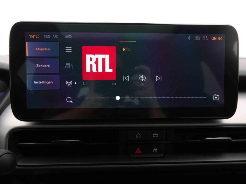 Photo 11 de l'offre de Jeep Avenger 1.2T e-Hybrid DCT Summit à 31469€ chez Carlyss automobiles Vitré