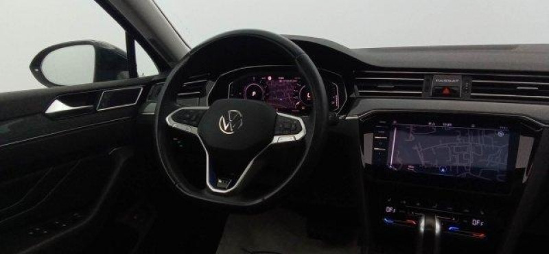 Photo 7 de l'offre de VOLKSWAGEN Passat Passat 1.4 TSI Hybride Rechargeable DSG6 GTE à 28598€ chez Carlyss automobiles Vitré