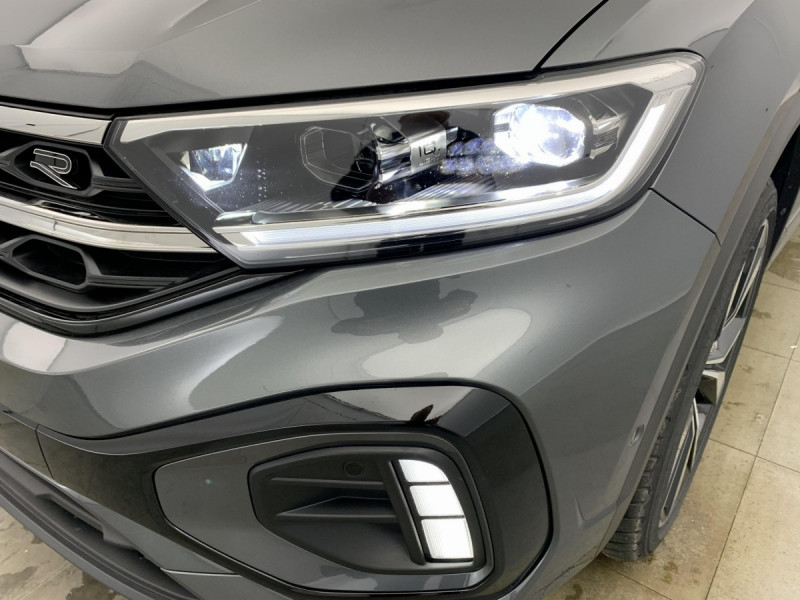 Photo 16 de l'offre de VOLKSWAGEN T-roc 2.0 TDI 150 Start/Stop DSG7 R-Line Edition à 37498€ chez Carlyss automobiles Vitré