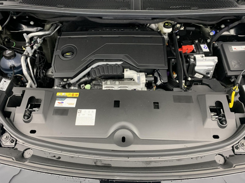 Photo 23 de l'offre de PEUGEOT 3008 Hybrid 145 e-DCS6 GT à 32568€ chez Carlyss automobiles Vitré