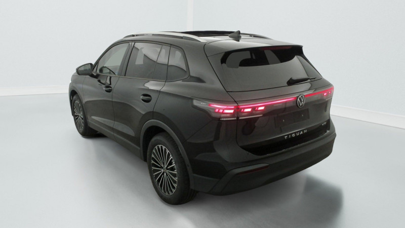 Photo 5 de l'offre de VOLKSWAGEN TIGUAN NOUVEAU 1.5 eTSI 150CV DSG7 LIFE PLUS à 37998€ chez Carlyss automobiles Vitré