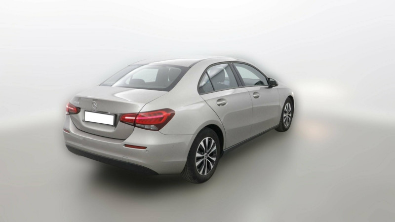 Photo 2 de l'offre de MERCEDES-BENZ Classe A Berline Classe A 180 d BM6 Style Line à 24697€ chez Carlyss automobiles Vitré