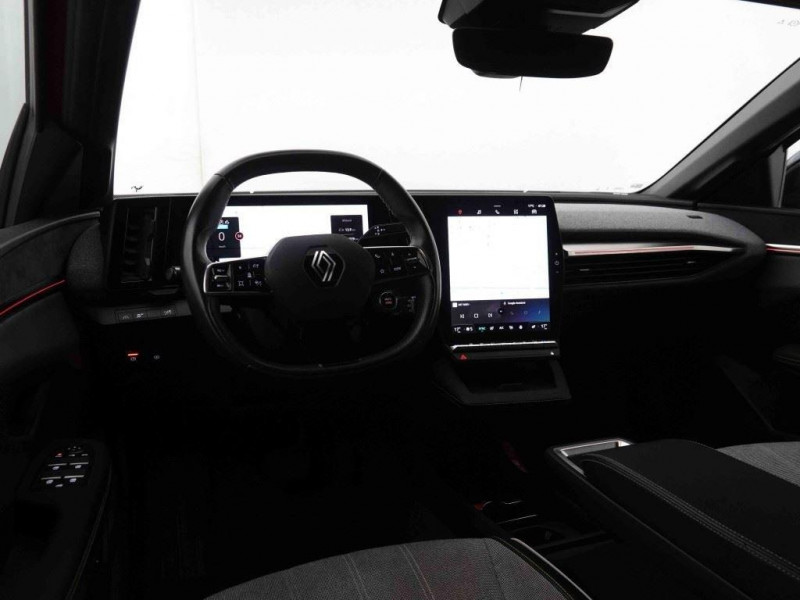 Photo 7 de l'offre de RENAULT Mégane 40 kWh E-TECH R130 Boost Charge à 24718€ chez Carlyss automobiles Vitré