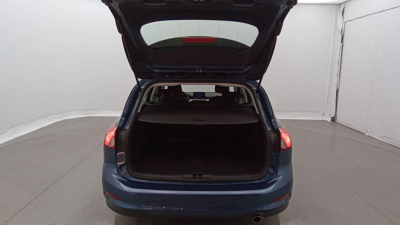 Photo 38 de l'offre de FORD Focus SW Focus SW 1.5 EcoBlue 120 S&S BVA8 Trend Business à 19598€ chez Carlyss automobiles Vitré