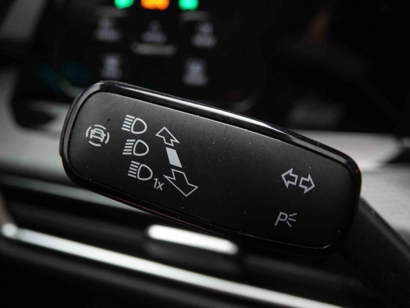 Photo 15 de l'offre de Volkswagen Golf GTD 2.0 Tdi 200 DSG à 42165€ chez Carlyss automobiles Vitré