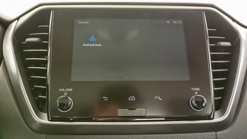 Photo 12 de l'offre de ISUZU D-MAX 1.9 4X4 SPACE CAB N60 B.B+  AT à 40609€ chez Carlyss automobiles Vitré