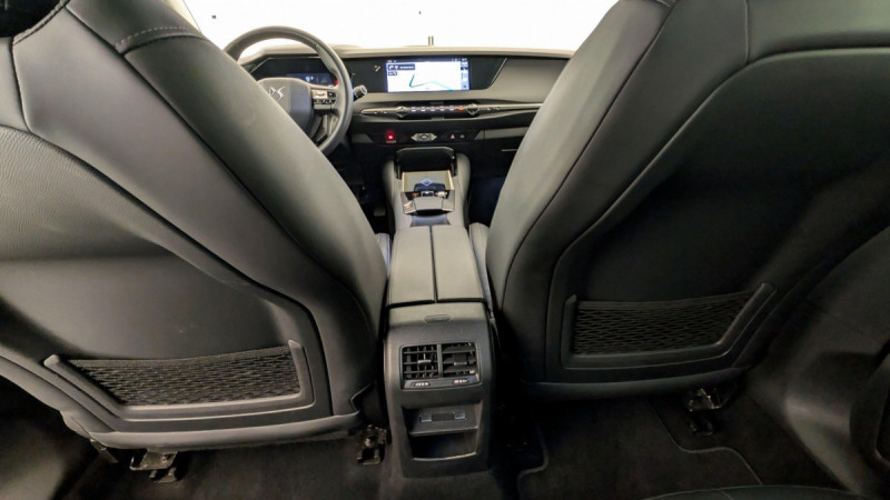 Photo 18 de l'offre de DS DS4 PureTech 130 EAT8 Rivoli à 22652€ chez Carlyss automobiles Vitré