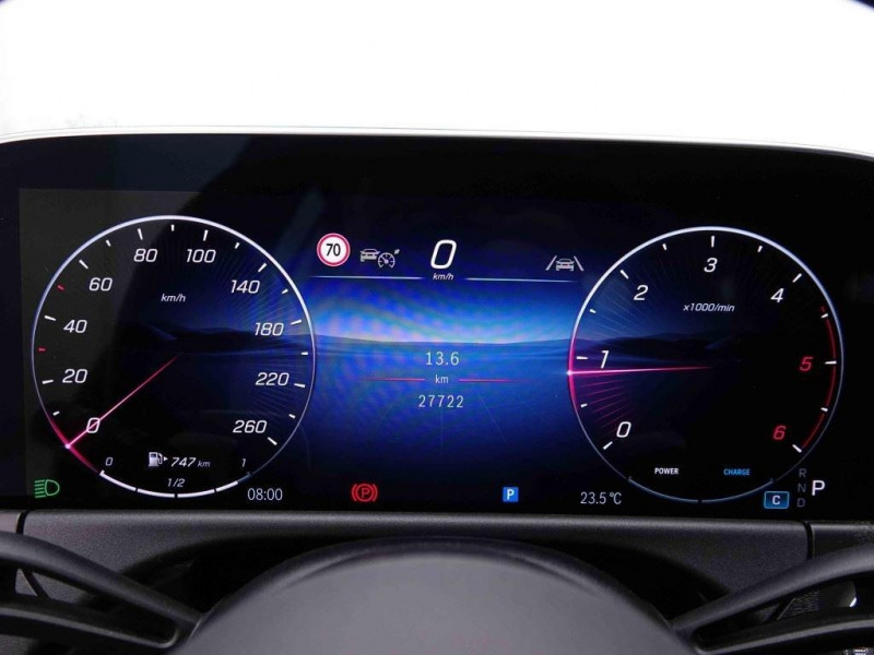 Photo 16 de l'offre de MERCEDES-BENZ CLASSE E BREAK E220D 9G-TRONIC AVANTGARDE LINE à 47361€ chez Carlyss automobiles Vitré