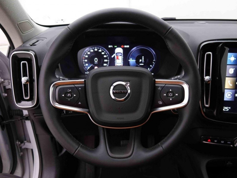 Photo 11 de l'offre de VOLVO XC40 1.5 T4 Recharge 211 PHEV Inscription à 31702€ chez Carlyss automobiles Vitré