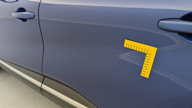 Photo 34 de l'offre de RENAULT CAPTUR TCe 100 Intens à 12380€ chez Carlyss automobiles Vitré