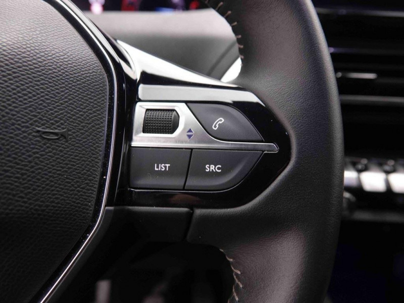 Photo 19 de l'offre de PEUGEOT 3008 PureTech 130ch S&S BVM6 Allure Pack à 22698€ chez Carlyss automobiles Vitré