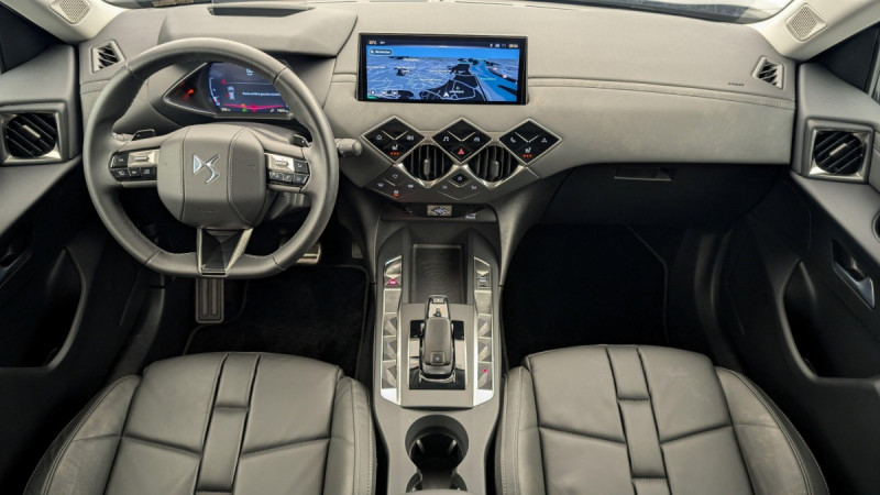 Photo 13 de l'offre de DS DS3 PureTech 130 EAT8 Opera à 22598€ chez Carlyss automobiles Vitré