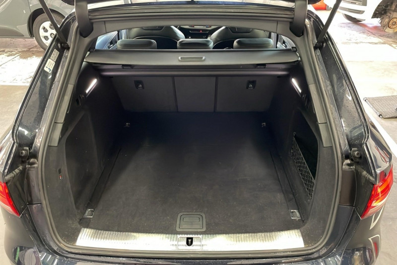 Photo 14 de l'offre de AUDI A4 AVANT 2.0 TFSI 252 S TRONIC 7 DESIGN à 19998€ chez Carlyss automobiles Vitré