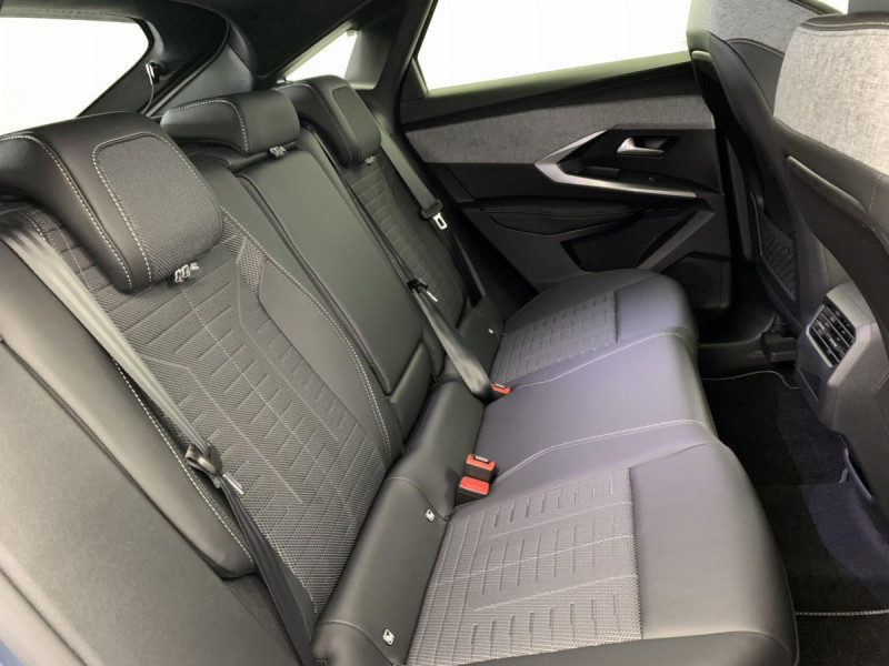 Photo 10 de l'offre de PEUGEOT 3008 Hybrid 145 e-DCS6 GT à 32958€ chez Carlyss automobiles Vitré