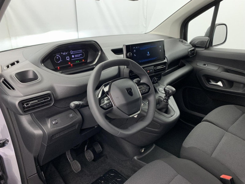 Photo 12 de l'offre de PEUGEOT Partner Fourgon M 650 KG BLUEHDI 100 S&S BVM6 à 19797€ chez Carlyss automobiles Vitré