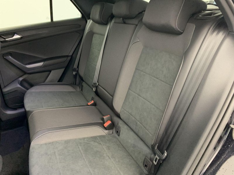 Photo 16 de l'offre de VOLKSWAGEN T-roc 1.5 TSI EVO2 150 Start/Stop DSG7 R-Line Edition à 33998€ chez Carlyss automobiles Vitré