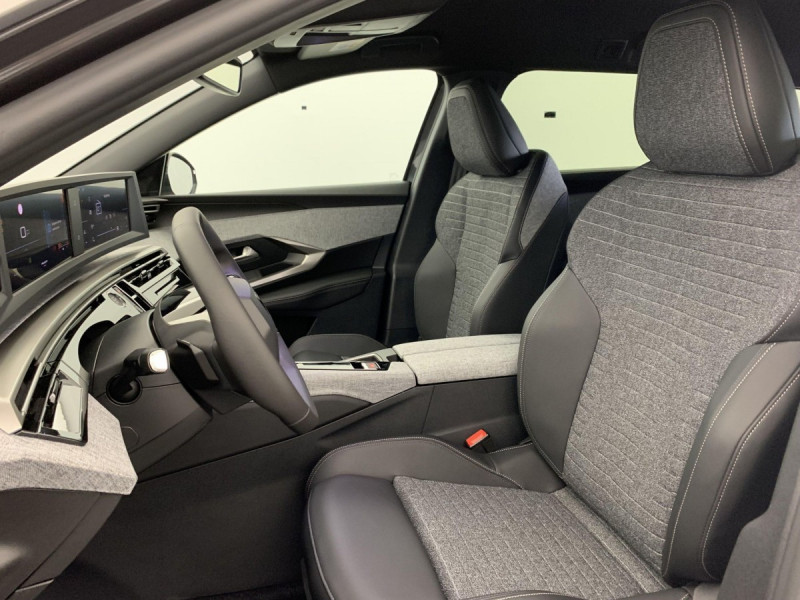 Photo 20 de l'offre de PEUGEOT 5008 Hybrid 145 e-DCS6 Allure à 31998€ chez Carlyss automobiles Vitré