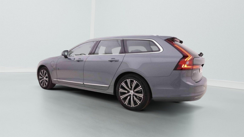Photo 3 de l'offre de VOLVO V90 2.0 T6 PHEV 350 AWD 18gr Inscription à 37203€ chez Carlyss automobiles Vitré