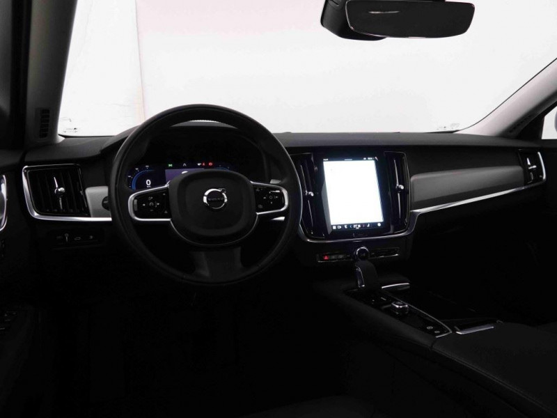 Photo 10 de l'offre de VOLVO V90 2.0 T6 PHEV 350 AWD 18gr Inscription à 37203€ chez Carlyss automobiles Vitré