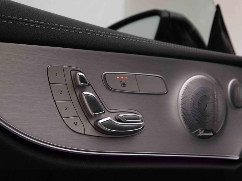 Photo 8 de l'offre de Mercedes E-Klasse 300d 245 Coupé 9g-Tronic AMG-Line Premium à 42041€ chez Carlyss automobiles Vitré