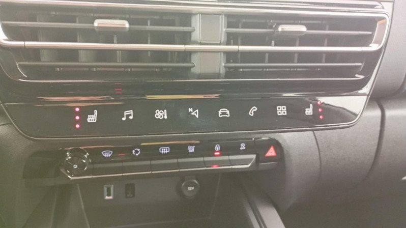 Photo 16 de l'offre de CITROEN C5 Aircross Hybride 136 e-DCS6 Plus à 23998€ chez Carlyss automobiles Vitré