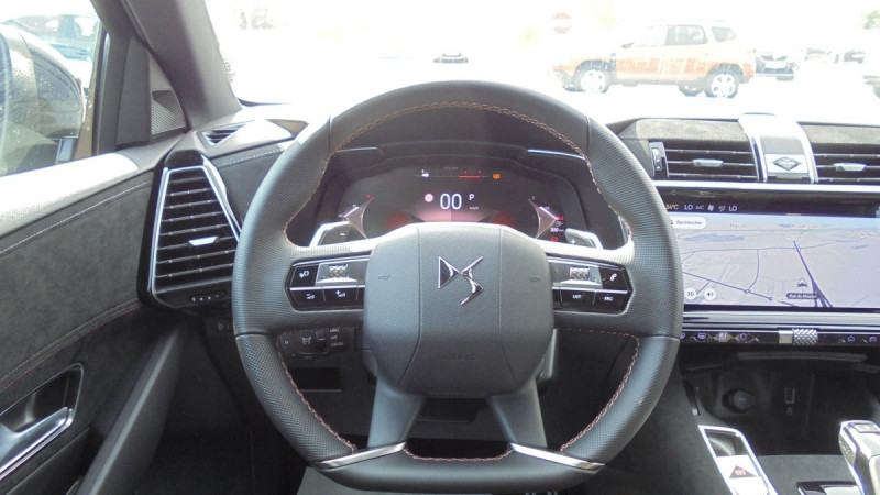 Photo 2 de l'offre de DS DS7 BlueHDi 130 EAT8 Performance Line à 34398€ chez Carlyss automobiles Vitré