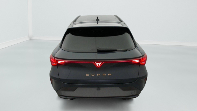 Photo 6 de l'offre de Cupra LEON Sportstourer eHybrid 204 ch DSG6 V à 33498€ chez Carlyss automobiles Vitré