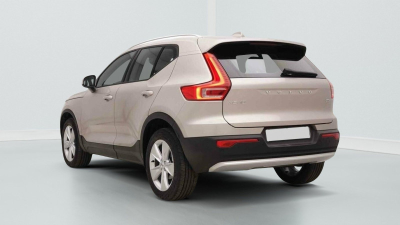 Photo 3 de l'offre de VOLVO XC40 1.5 T2 Geartronic Core à 32205€ chez Carlyss automobiles Vitré