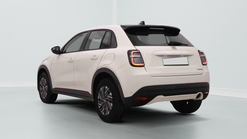 Photo 4 de l'offre de Fiat 600 1.2 HYBRID 110 DCT POP à 24798€ chez Carlyss automobiles Vitré