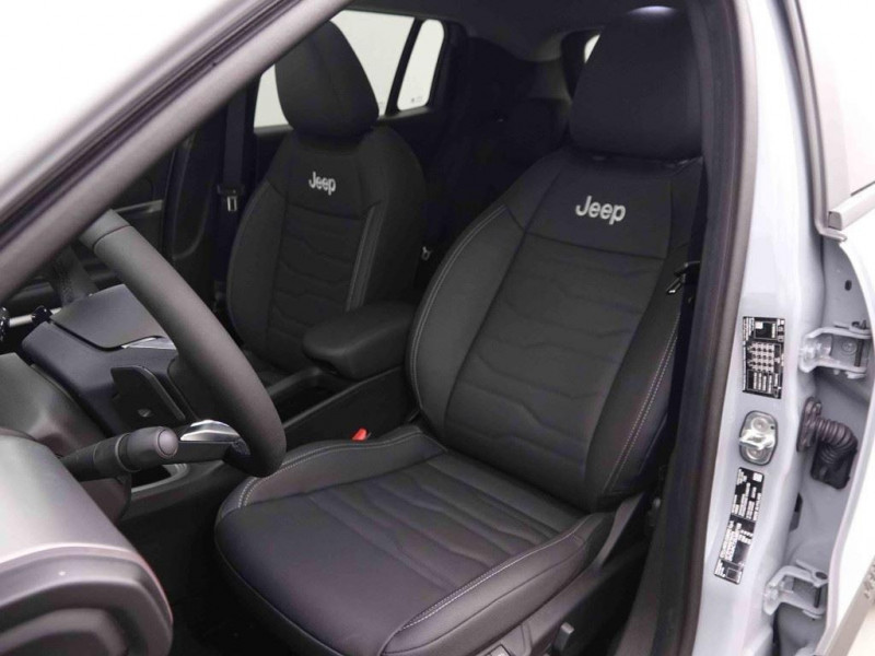 Photo 7 de l'offre de Jeep Avenger 1.2T e-Hybrid DCT Summit à 31469€ chez Carlyss automobiles Vitré