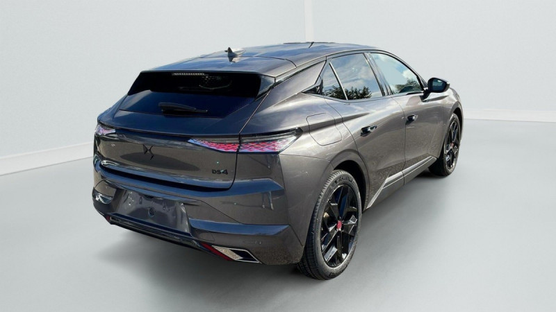 Photo 7 de l'offre de DS DS4 PureTech 130 EAT8 Performance Line+ à 22315€ chez Carlyss automobiles Vitré