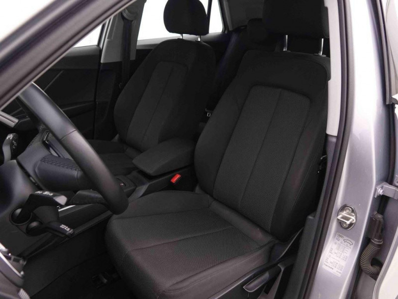 Photo 5 de l'offre de AUDI Q2 35 TFSi 150 S-Tronic Edition à 27202€ chez Carlyss automobiles Vitré