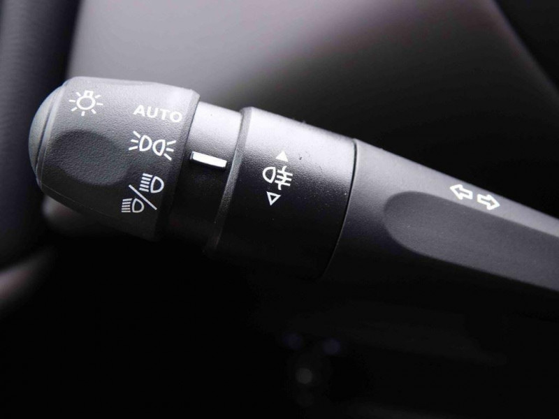 Photo 14 de l'offre de DS DS3 Crossback 1.2 T 130 EAT8 Antoine De Saint Exupery à 25518€ chez Carlyss automobiles Vitré