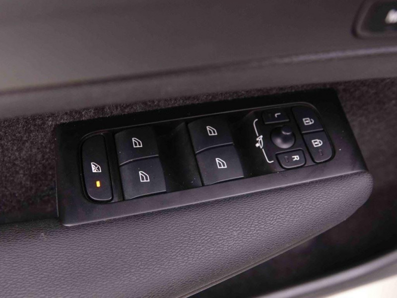 Photo 23 de l'offre de VOLVO XC40 1.5 T4 Recharge 211 PHEV Inscription à 31702€ chez Carlyss automobiles Vitré