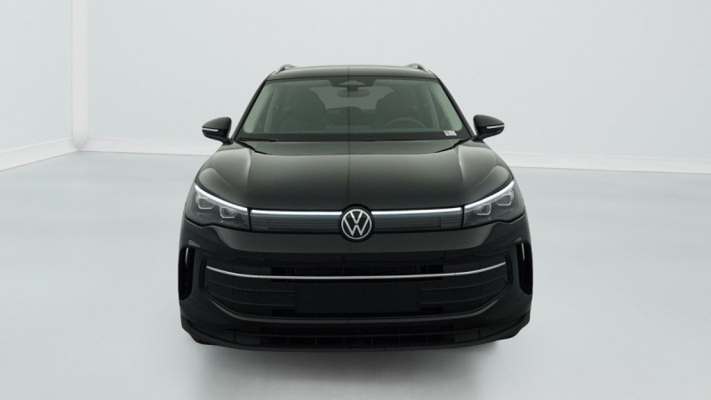 Photo 2 de l'offre de VOLKSWAGEN TIGUAN NOUVEAU 1.5 eTSI 150CV DSG7 LIFE PLUS à 37998€ chez Carlyss automobiles Vitré