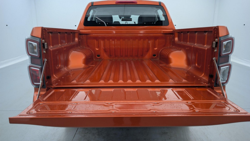 Photo 11 de l'offre de ISUZU D-MAX N60 CREW CAB 1.9 164 CH 4X4 BVA F à 50597€ chez Carlyss automobiles Vitré