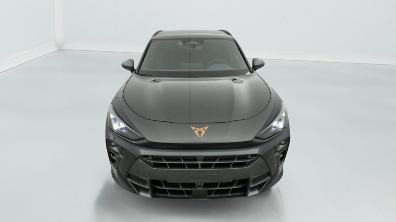 Photo 2 de l'offre de Cupra Terramar 1.5 eTSI Hybrid 150 ch DSG7 V à 35998€ chez Carlyss automobiles Vitré