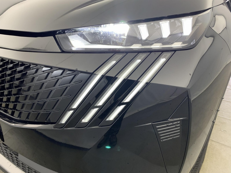 Photo 24 de l'offre de PEUGEOT 3008 Hybrid 145 e-DCS6 GT à 32568€ chez Carlyss automobiles Vitré