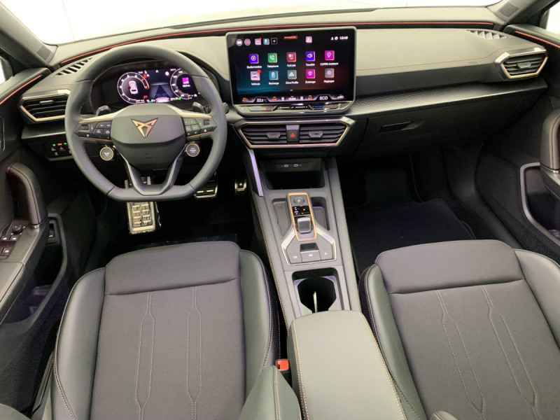 Photo 14 de l'offre de Cupra LEON Sportstourer eHybrid 204 ch DSG6 V à 33998€ chez Carlyss automobiles Vitré