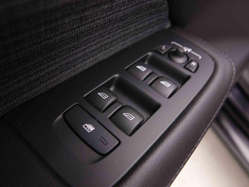 Photo 11 de l'offre de VOLVO V60 T6 AWD Recharge Inscription à 38155€ chez Carlyss automobiles Vitré